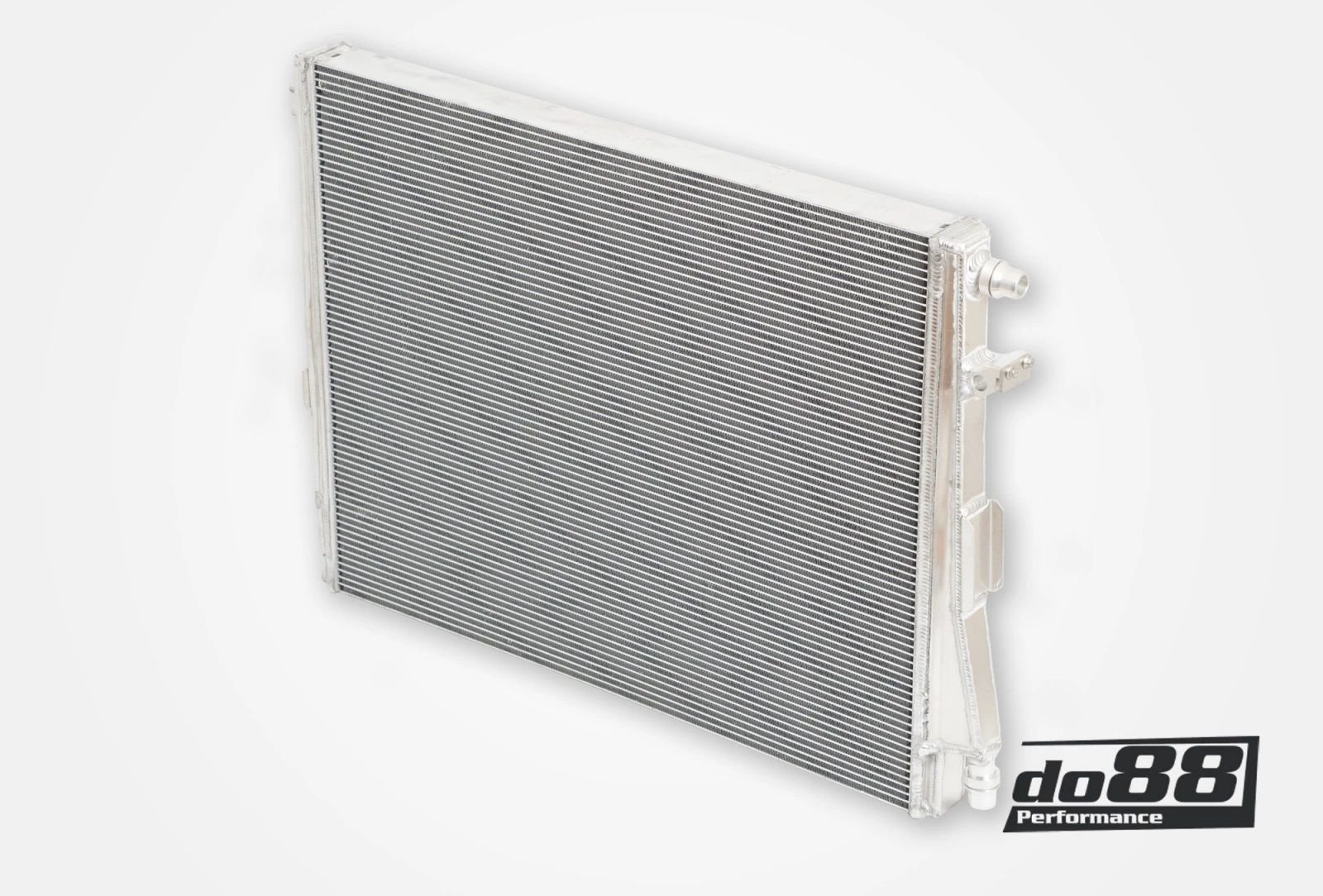 DO88 BMW G80/82/87 M2/M3/M4 S58 ÖN CHARGECOOLER RADYATÖRÜ